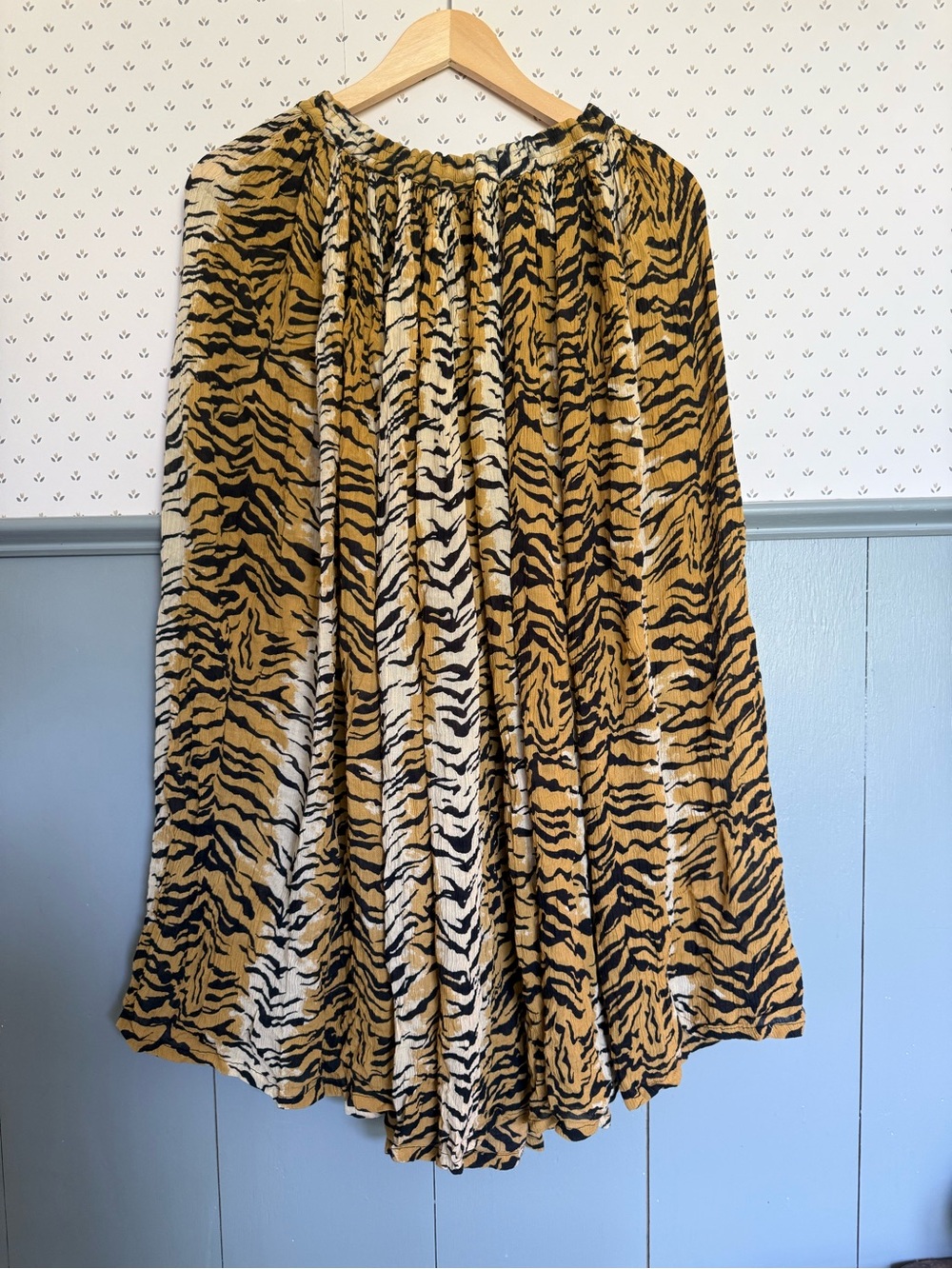 Notations vintage Tiger-Print Pleated Skirt